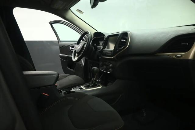 2016 Jeep Cherokee Altitude