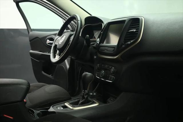 2016 Jeep Cherokee Altitude