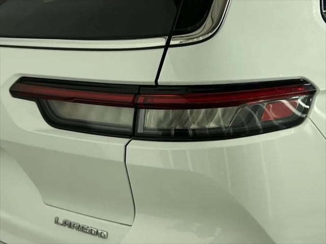 2023 Jeep Grand Cherokee L Laredo 4x4