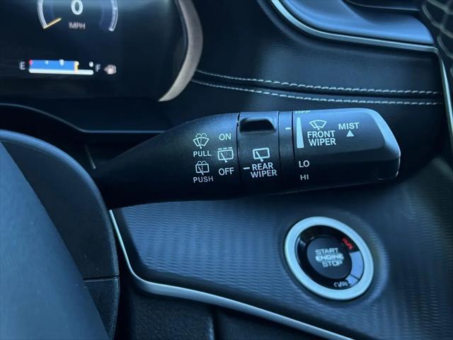 2023 Jeep Grand Cherokee L Laredo 4x4