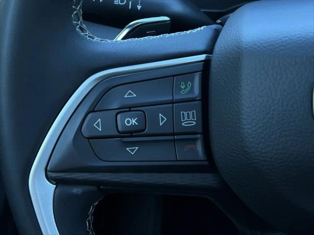 2023 Jeep Grand Cherokee L Laredo 4x4