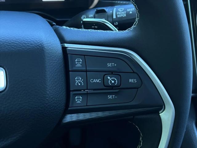 2023 Jeep Grand Cherokee L Laredo 4x4