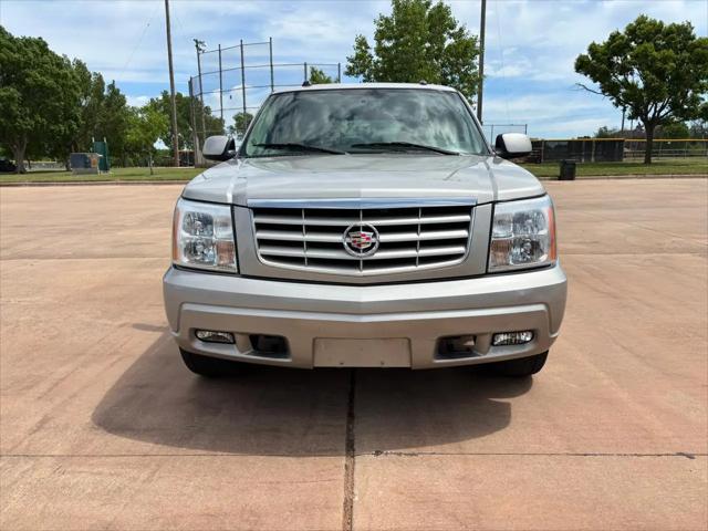 2005 Cadillac Escalade Standard