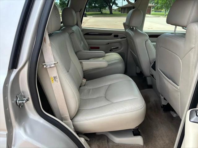 2005 Cadillac Escalade Standard