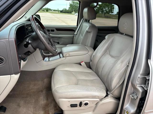 2005 Cadillac Escalade Standard