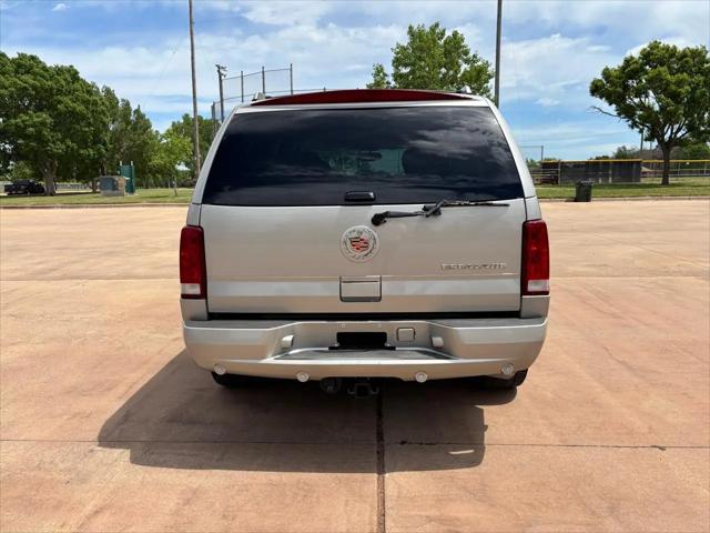 2005 Cadillac Escalade Standard
