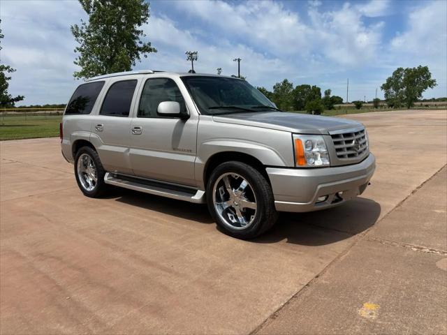 2005 Cadillac Escalade Standard