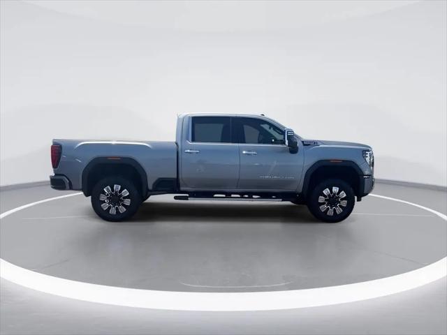 2024 GMC Sierra 2500HD 4WD Crew Cab Standard Bed Denali