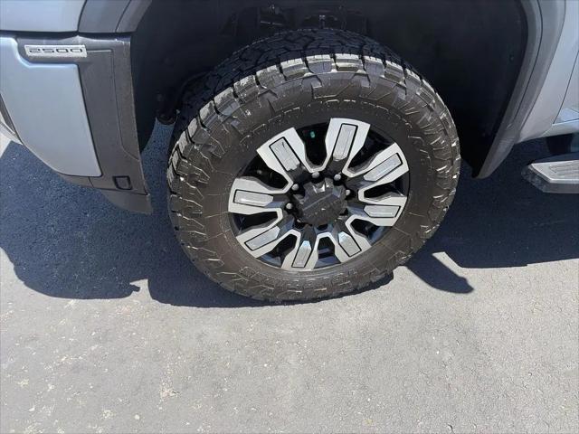 2024 GMC Sierra 2500HD 4WD Crew Cab Standard Bed Denali