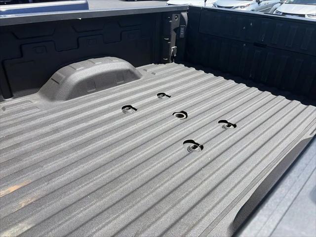 2024 GMC Sierra 2500HD 4WD Crew Cab Standard Bed Denali