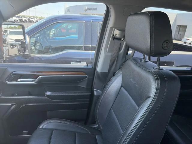 2024 GMC Sierra 2500HD 4WD Crew Cab Standard Bed Denali