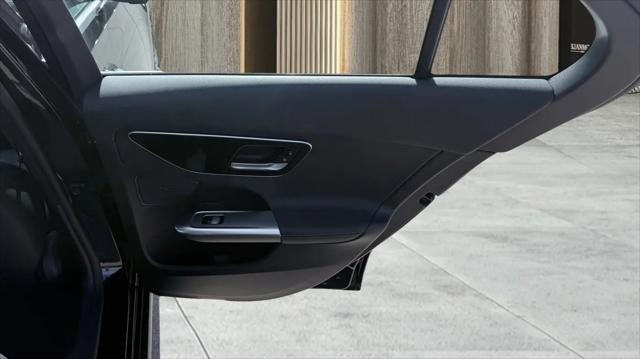 2025 Mercedes-Benz C-CLASS C 300 C 300