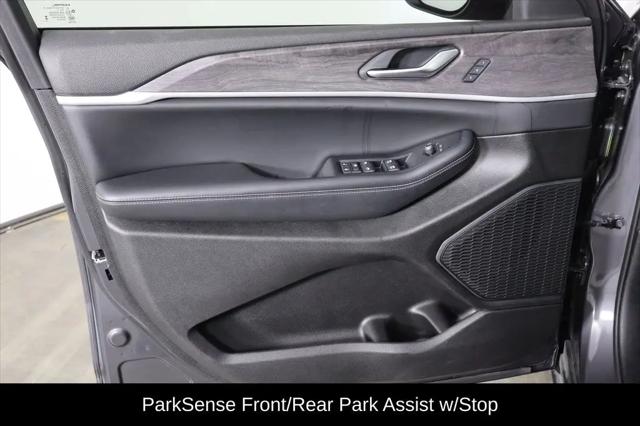 2023 Jeep Grand Cherokee Limited 4x2