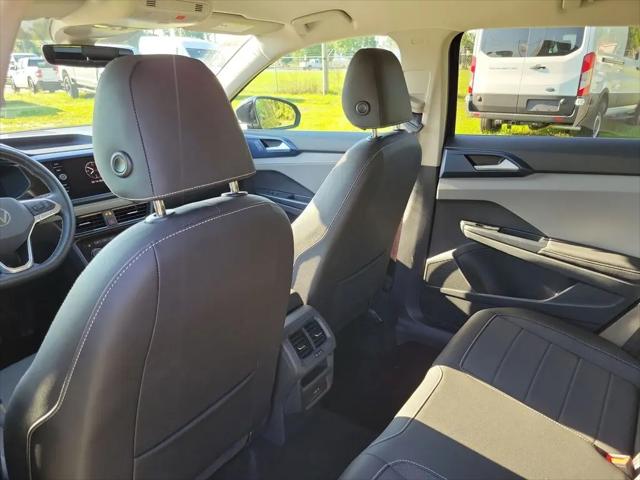 2024 Volkswagen Taos 1.5T SE