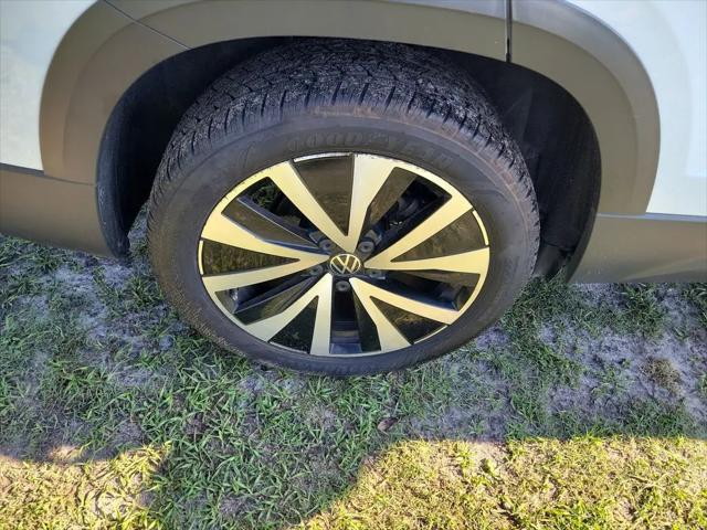 2024 Volkswagen Taos 1.5T SE