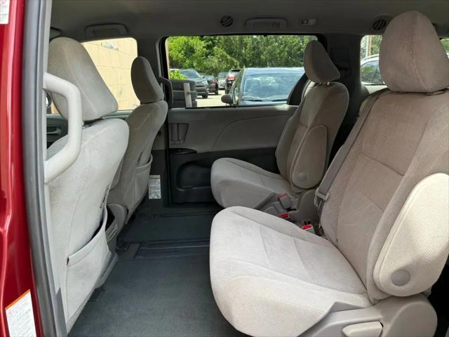 2017 Toyota Sienna LE 8 Passenger