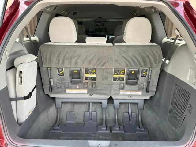 2017 Toyota Sienna LE 8 Passenger