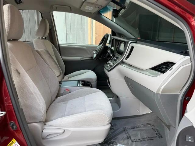 2017 Toyota Sienna LE 8 Passenger