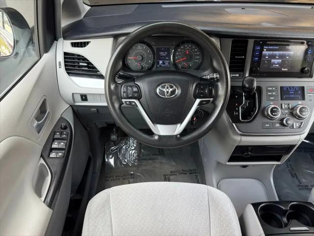 2017 Toyota Sienna LE 8 Passenger
