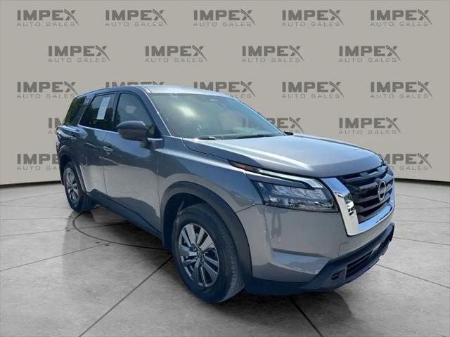2025 Nissan Pathfinder S FWD