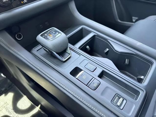 2025 Nissan Pathfinder S FWD