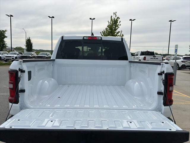 2026 Ram 1500 Express Crew Cab 4x4 5'7" Box
