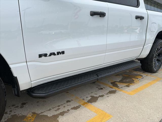 2026 Ram 1500 Express Crew Cab 4x4 5'7" Box