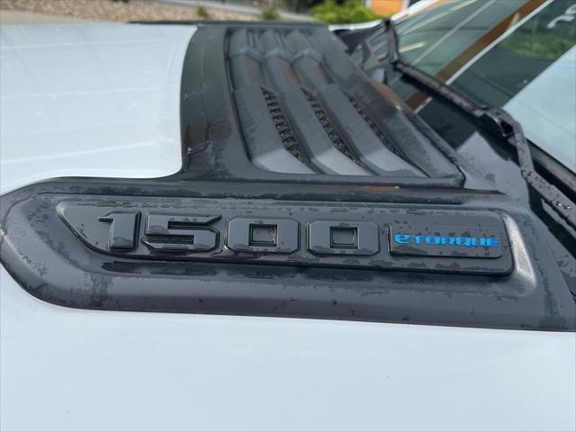 2026 Ram 1500 Express Crew Cab 4x4 5'7" Box