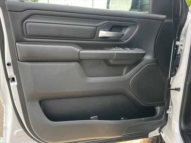 2026 Ram 1500 Express Crew Cab 4x4 5'7" Box
