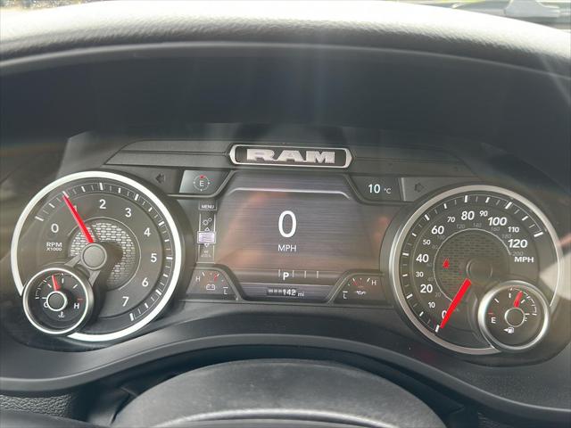 2026 Ram 1500 Express Crew Cab 4x4 5'7" Box