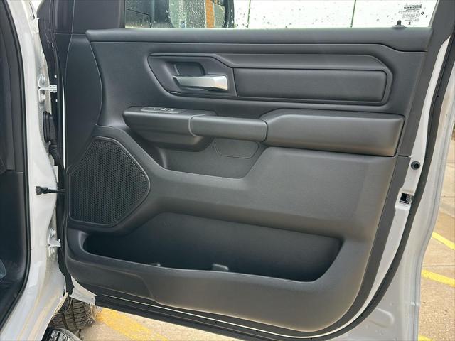 2026 Ram 1500 Express Crew Cab 4x4 5'7" Box