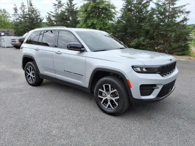 2025 Jeep Grand Cherokee Altitude X 4x4