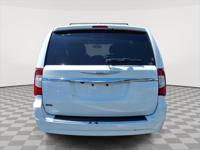 2012 Chrysler Town & Country Touring