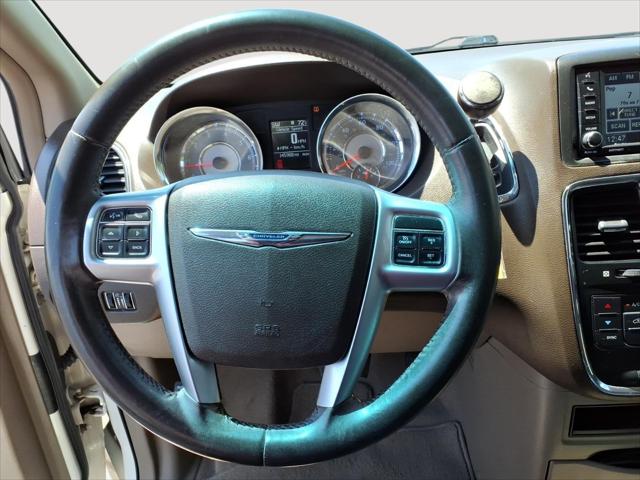 2012 Chrysler Town & Country Touring
