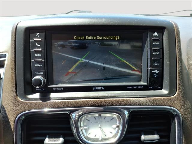 2012 Chrysler Town & Country Touring
