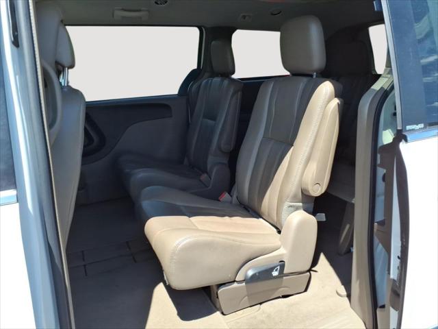 2012 Chrysler Town & Country Touring