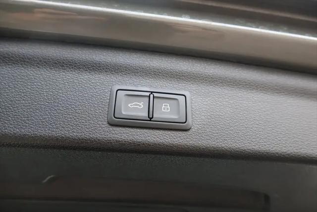 2020 Audi Q3 Premium 45 TFSI S line quattro Tiptronic