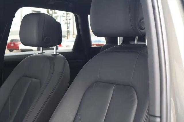 2020 Audi Q3 Premium 45 TFSI S line quattro Tiptronic