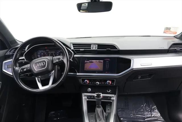 2020 Audi Q3 Premium 45 TFSI S line quattro Tiptronic