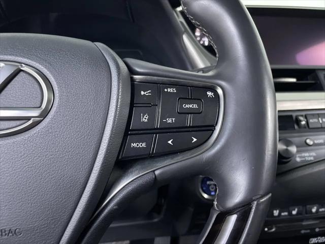 2020 Lexus ES 300h Ultra Luxury