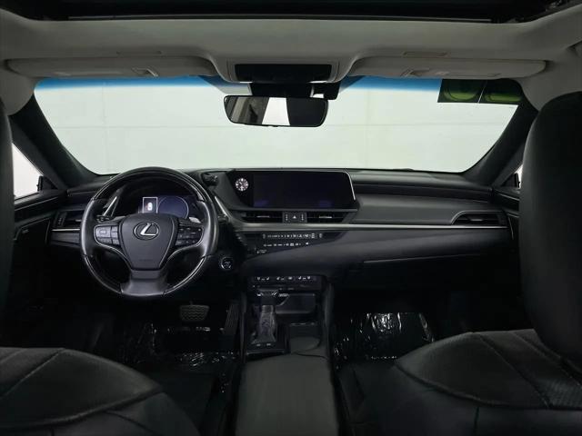 2020 Lexus ES 300h Ultra Luxury