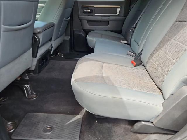 2018 Ram 1500 Big Horn Crew Cab 4x4 5'7" Box