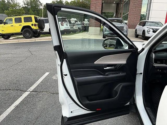2024 Toyota Grand Highlander Platinum