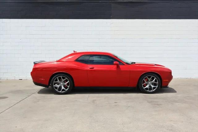 2017 Dodge Challenger SXT Plus