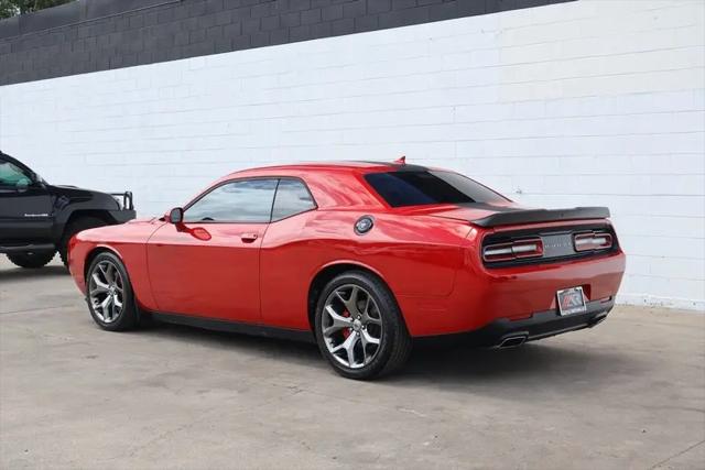 2017 Dodge Challenger SXT Plus