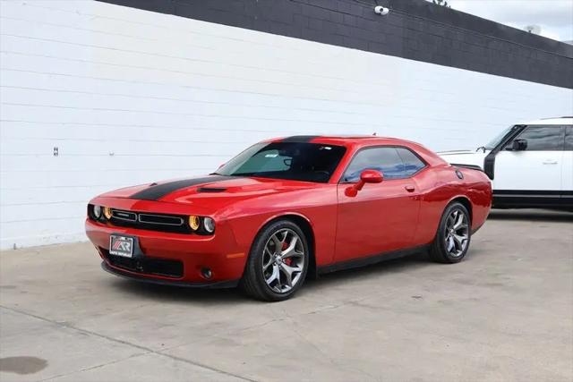 2017 Dodge Challenger SXT Plus