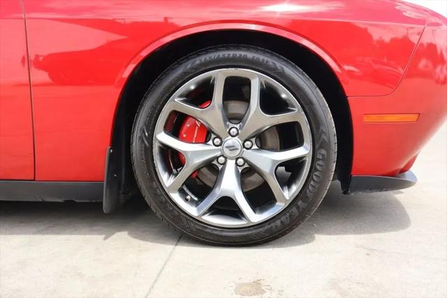 2017 Dodge Challenger SXT Plus