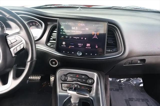 2017 Dodge Challenger SXT Plus