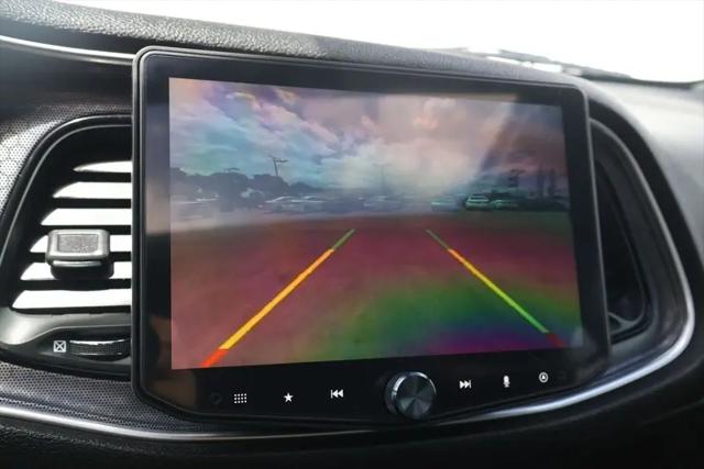 2017 Dodge Challenger SXT Plus