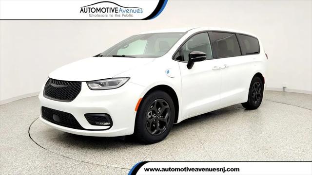 2024 Chrysler Pacifica Hybrid S Appearance Pkg for sale in Wall Township, NJ